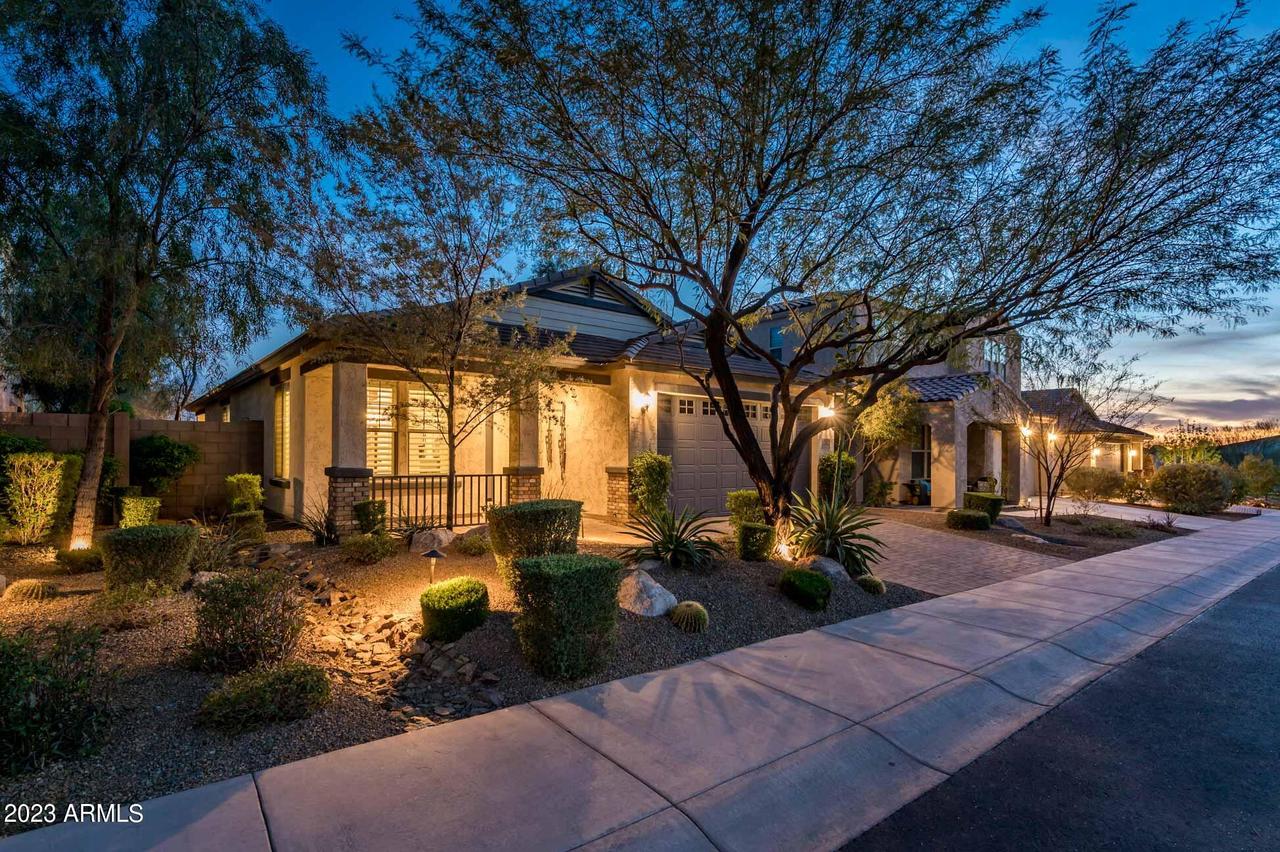 529 E Brisa Dr., Phoenix, AZ 85085