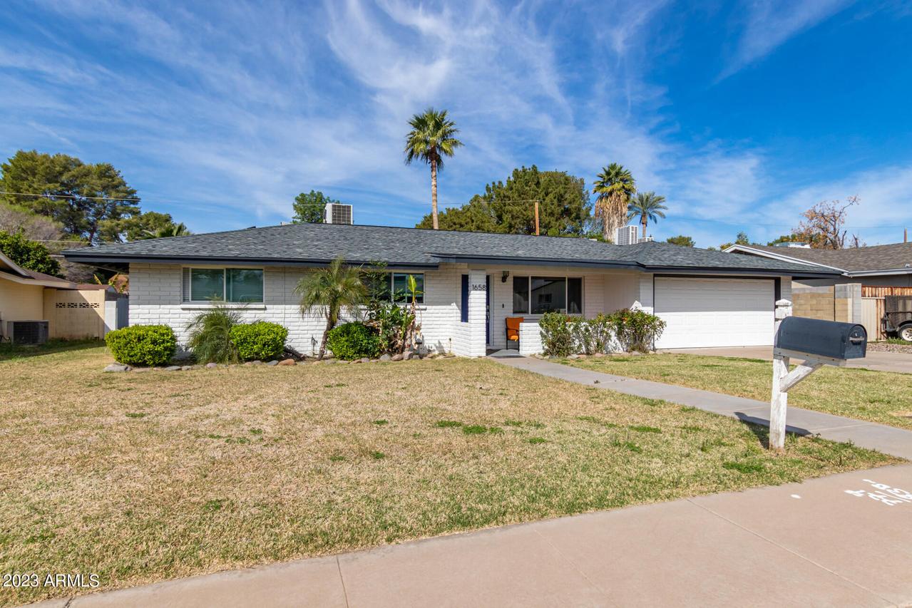 1658 N Ridge Cir., Mesa, AZ 85203