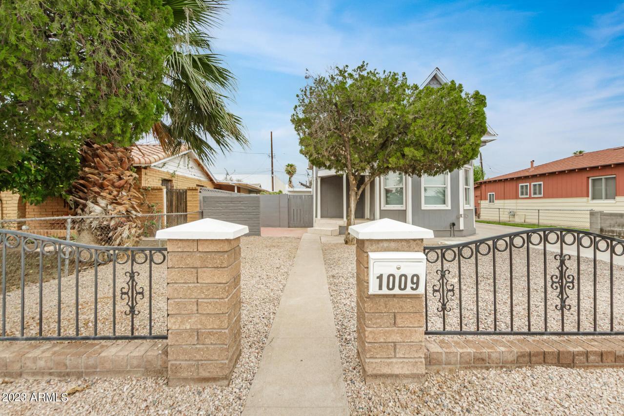 1009 S 1st Ave., Phoenix, AZ 85003
