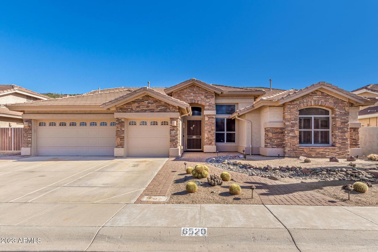 6520 W Robin Ln., Glendale, AZ 85310