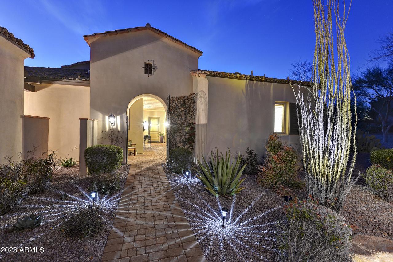 2726 S First Water Ln., Gold Canyon, AZ 85118