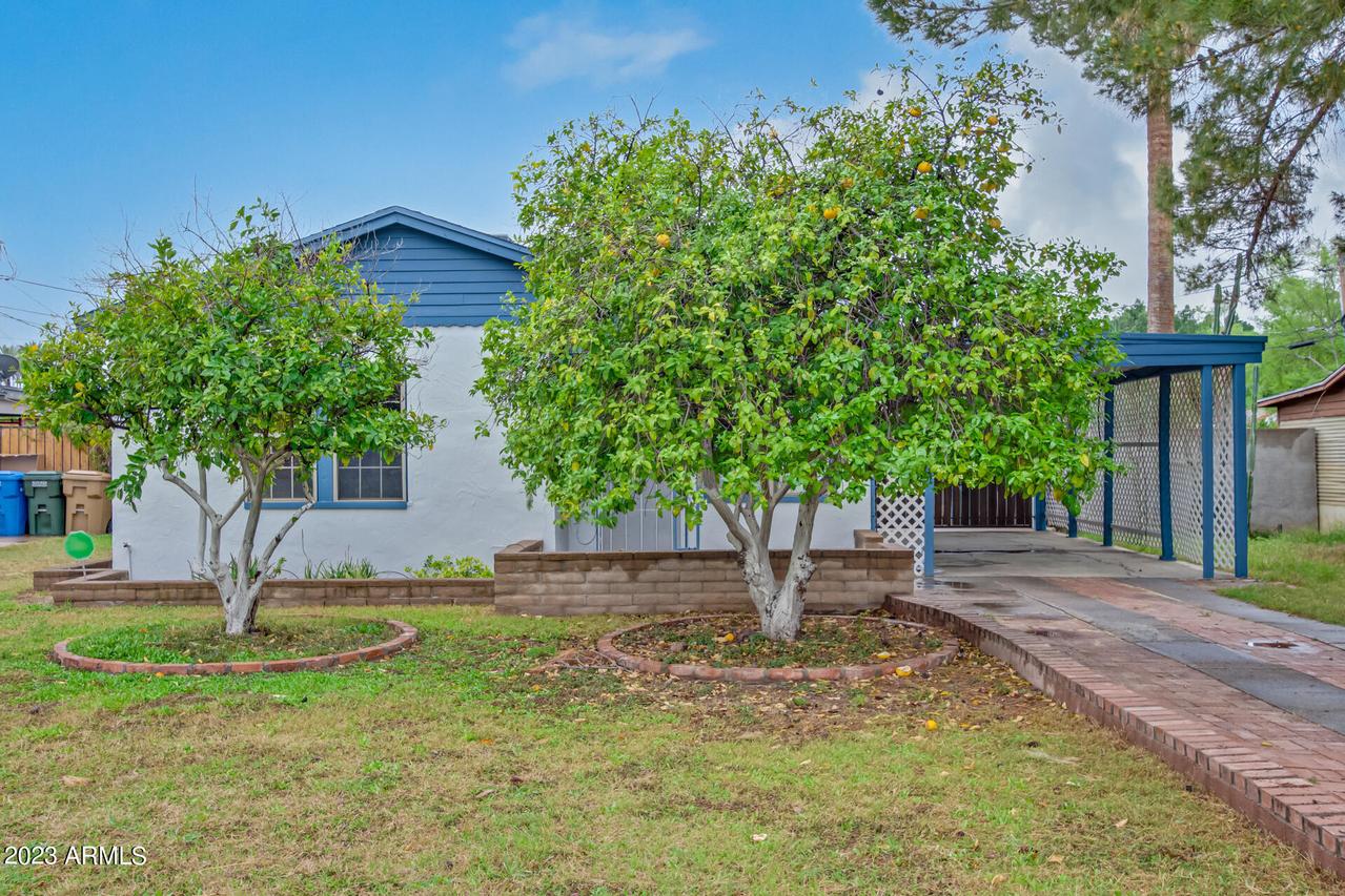 1207 E Minnezona Ave., Phoenix, AZ 85014