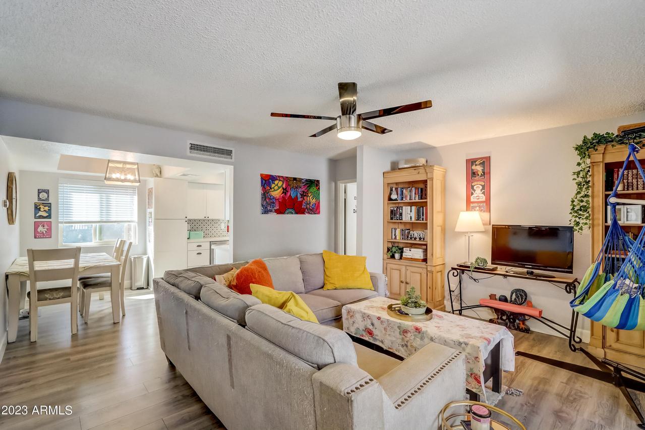 4444 E Paradise Village Pkwy. #247, Phoenix, AZ 85032