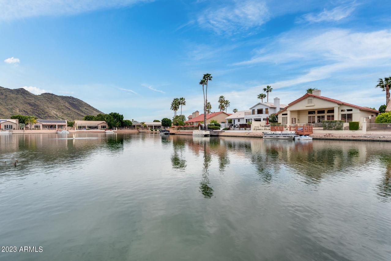 5547 W Lone Cactus Dr., Glendale, AZ 85308
