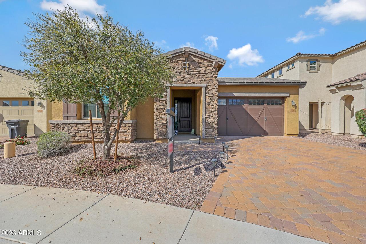 2940 E Citrus Way, Chandler, AZ 85286