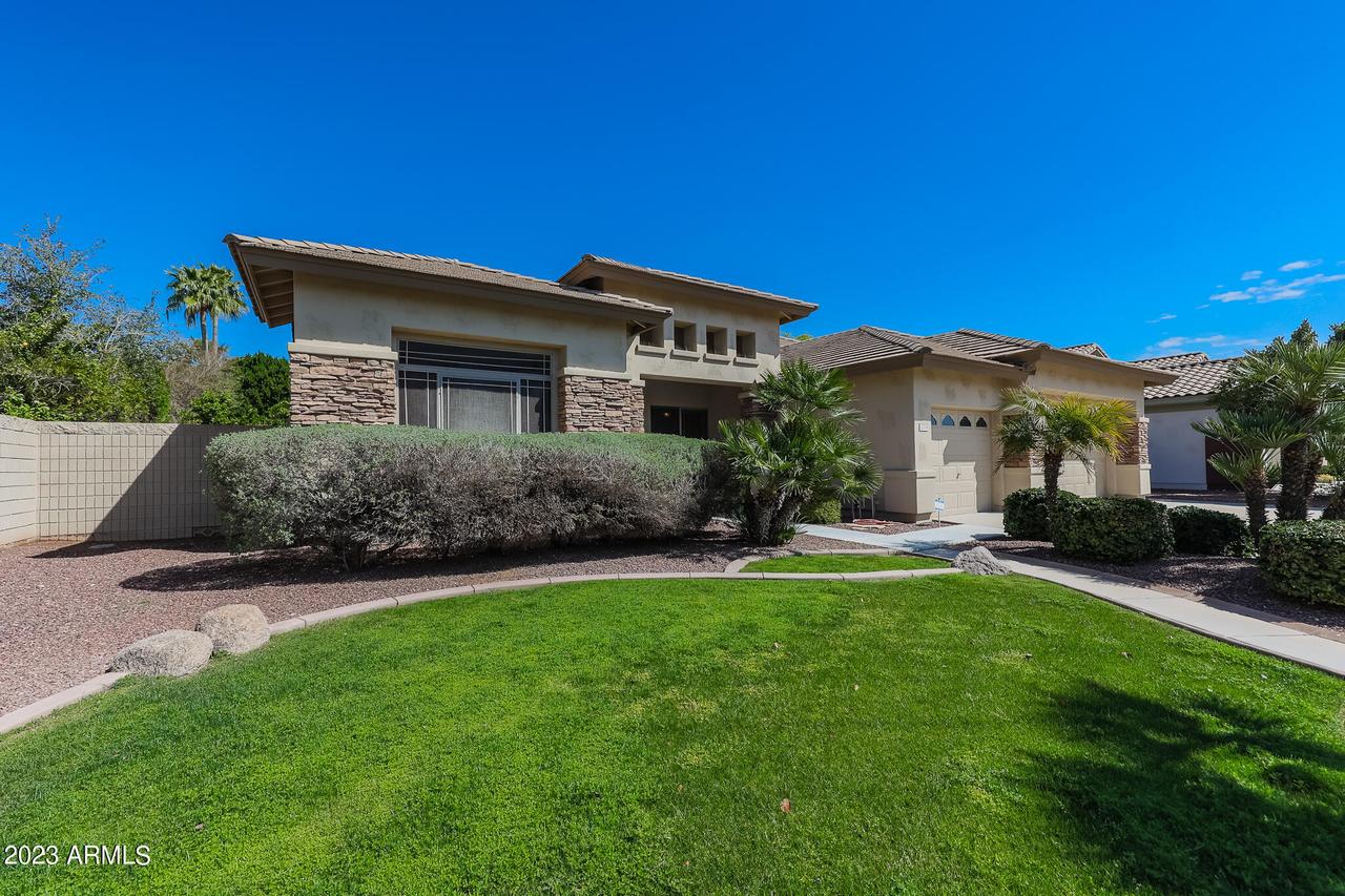12738 W Estero Ln., Litchfield Park, AZ 85340