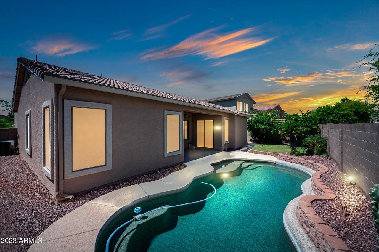 6768 W Lone Cactus Dr., Glendale, AZ 85308