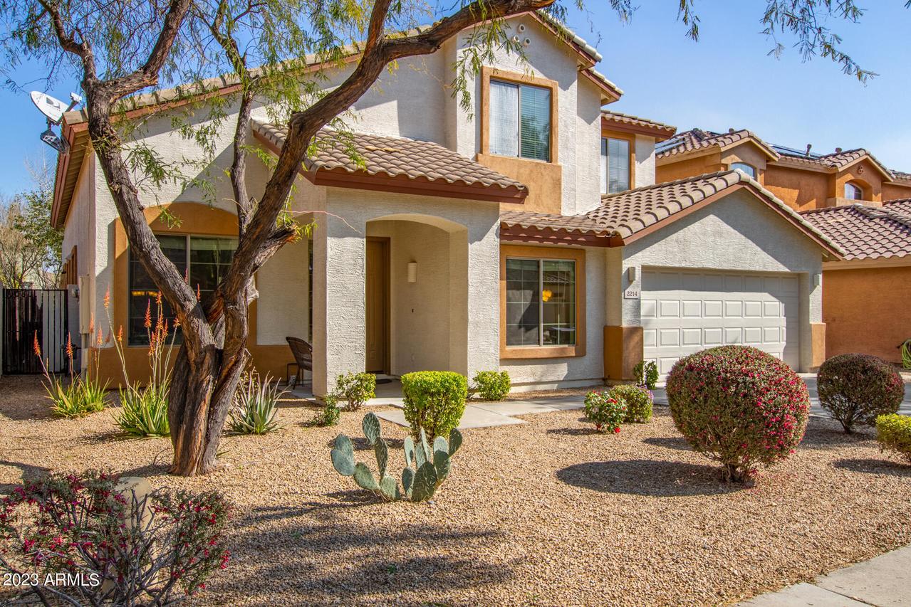 2214 W Calle Del Sol, Phoenix, AZ 85085