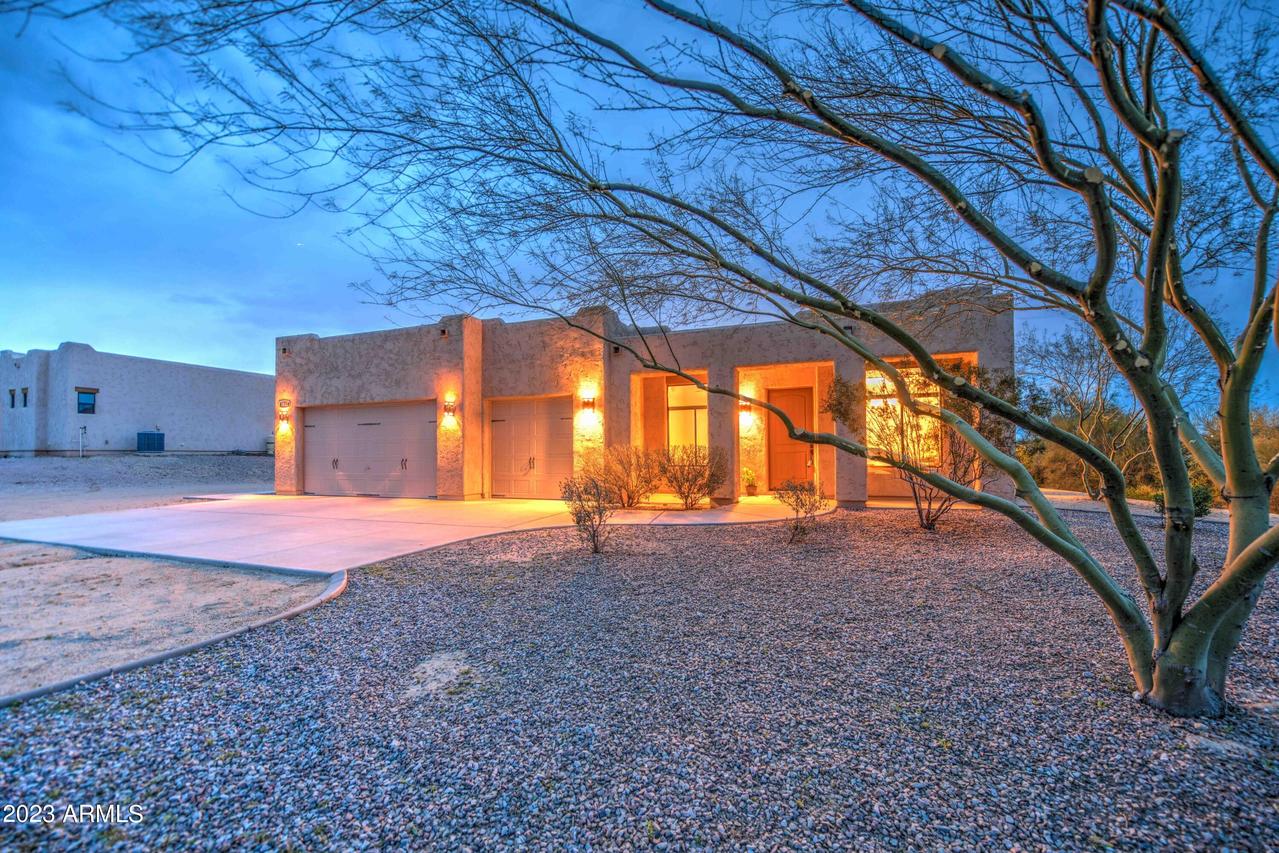 1930 W Josiah Tr., San Tan Valley, AZ 85144