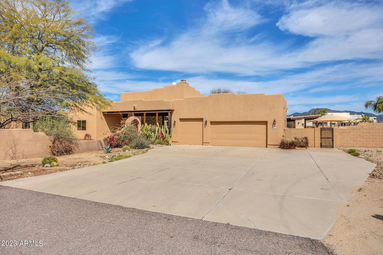 2922 W Valley View Tr., Phoenix, AZ 85086