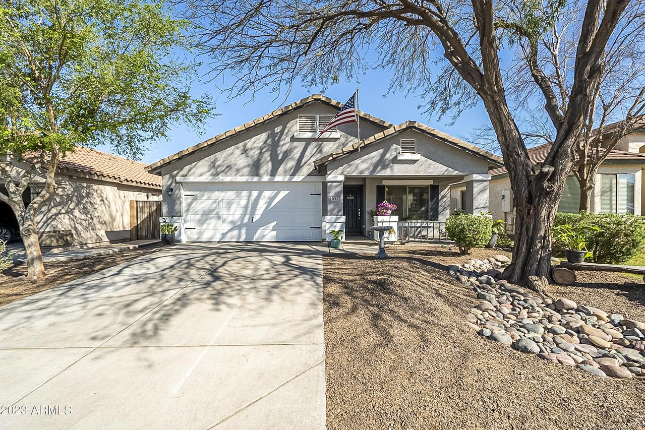 1660 E Angeline Ave., San Tan Valley, AZ 85140