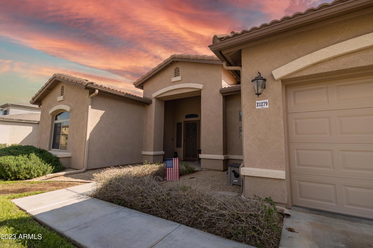 21279 E Lords Way, Queen Creek, AZ 85142