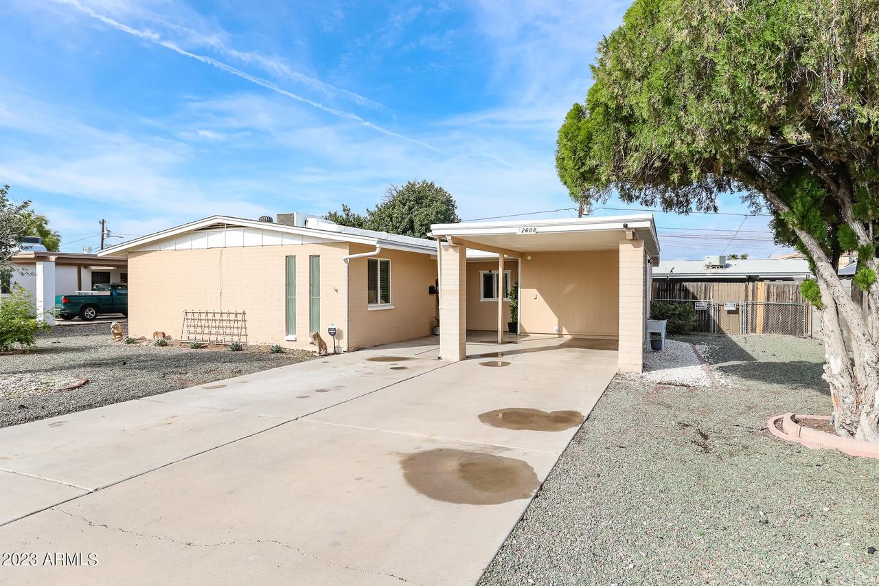 12608 N 112th Ave., Youngtown, AZ 85363