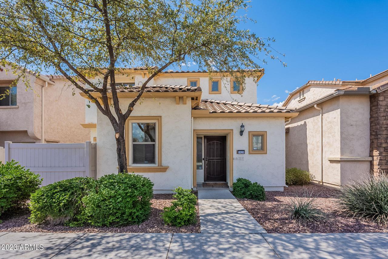 1929 W Davis Rd., Phoenix, AZ 85023
