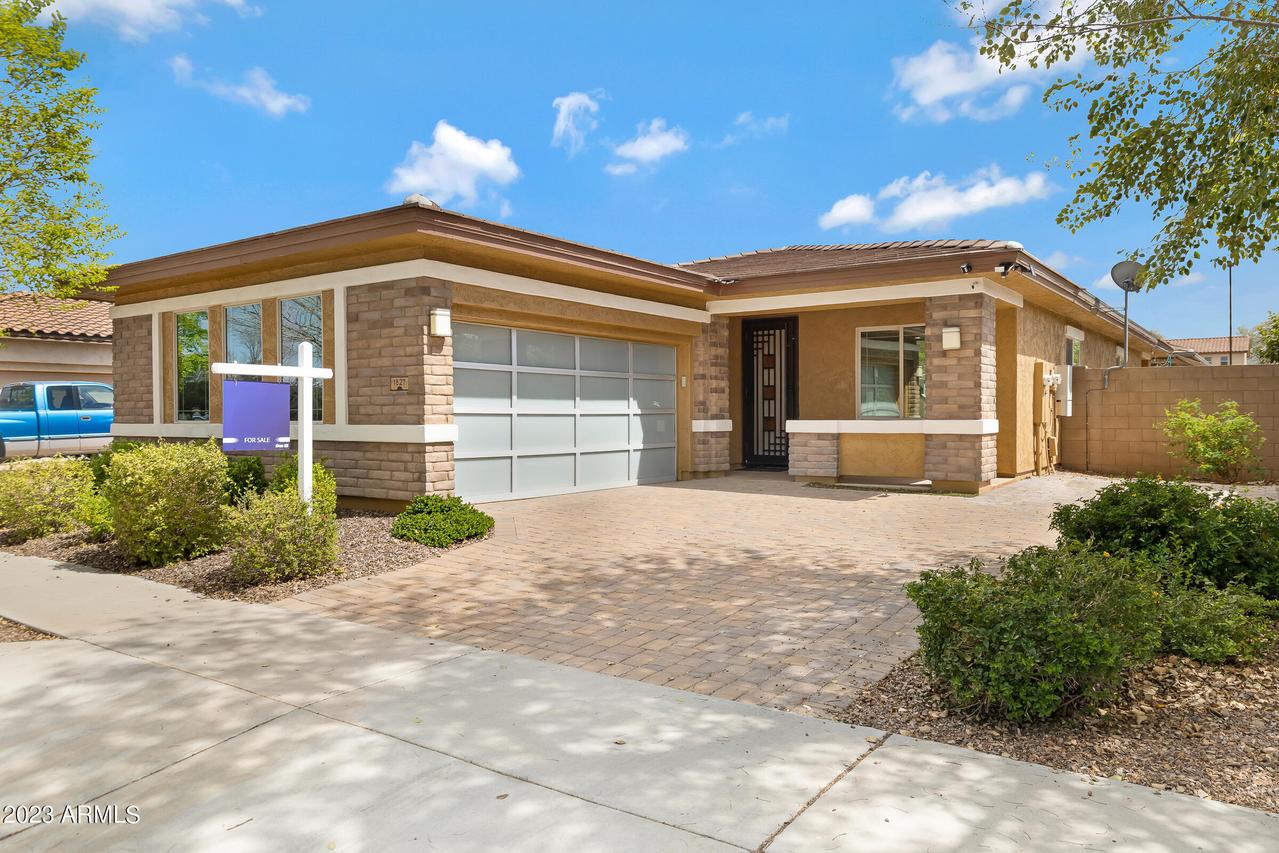 1827 S Rochester Dr., Gilbert, AZ 85295