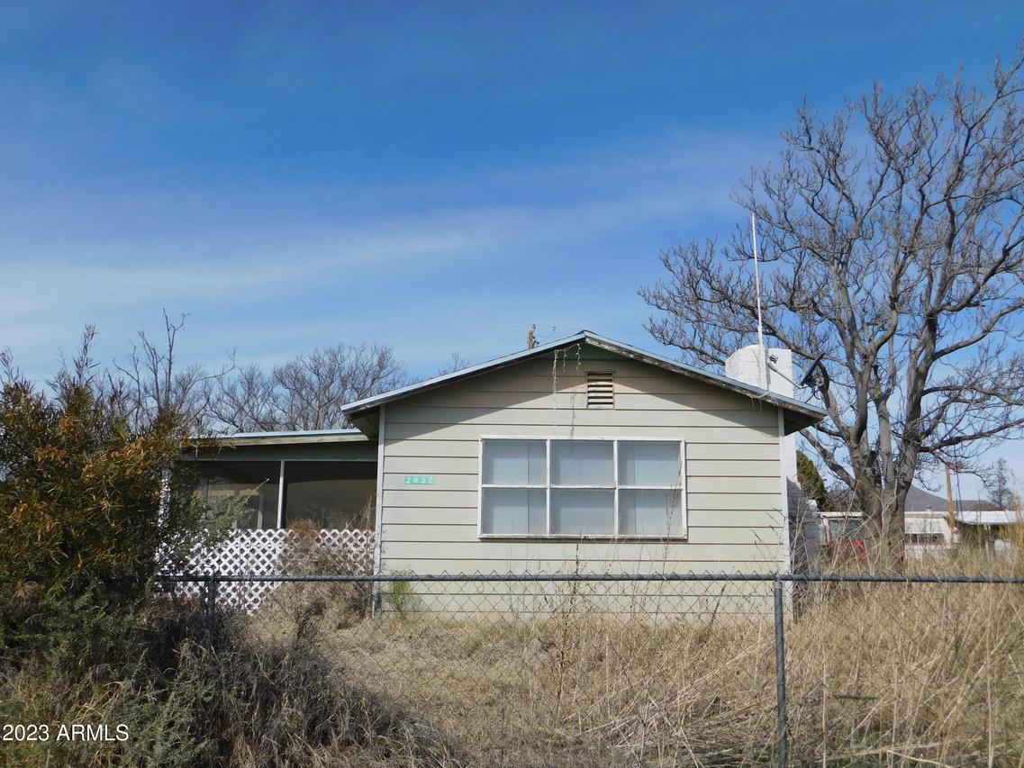 2437 N Calle Vista, Huachuca City, AZ 85616