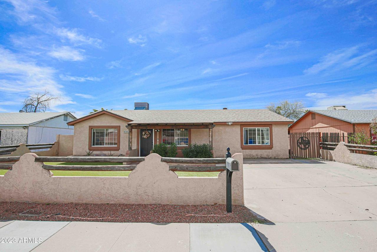 8011 W College Dr., Phoenix, AZ 85033