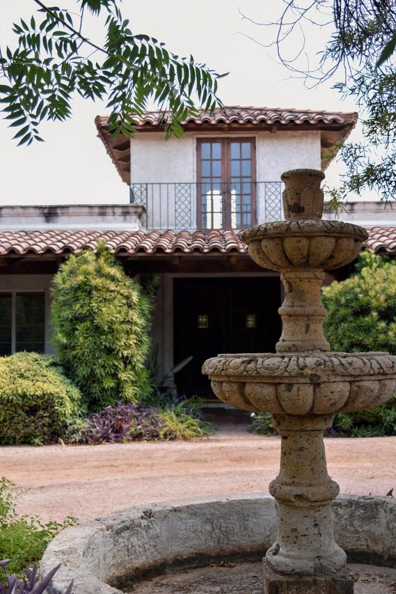 6733 E Exeter Blvd., Scottsdale, AZ 85251