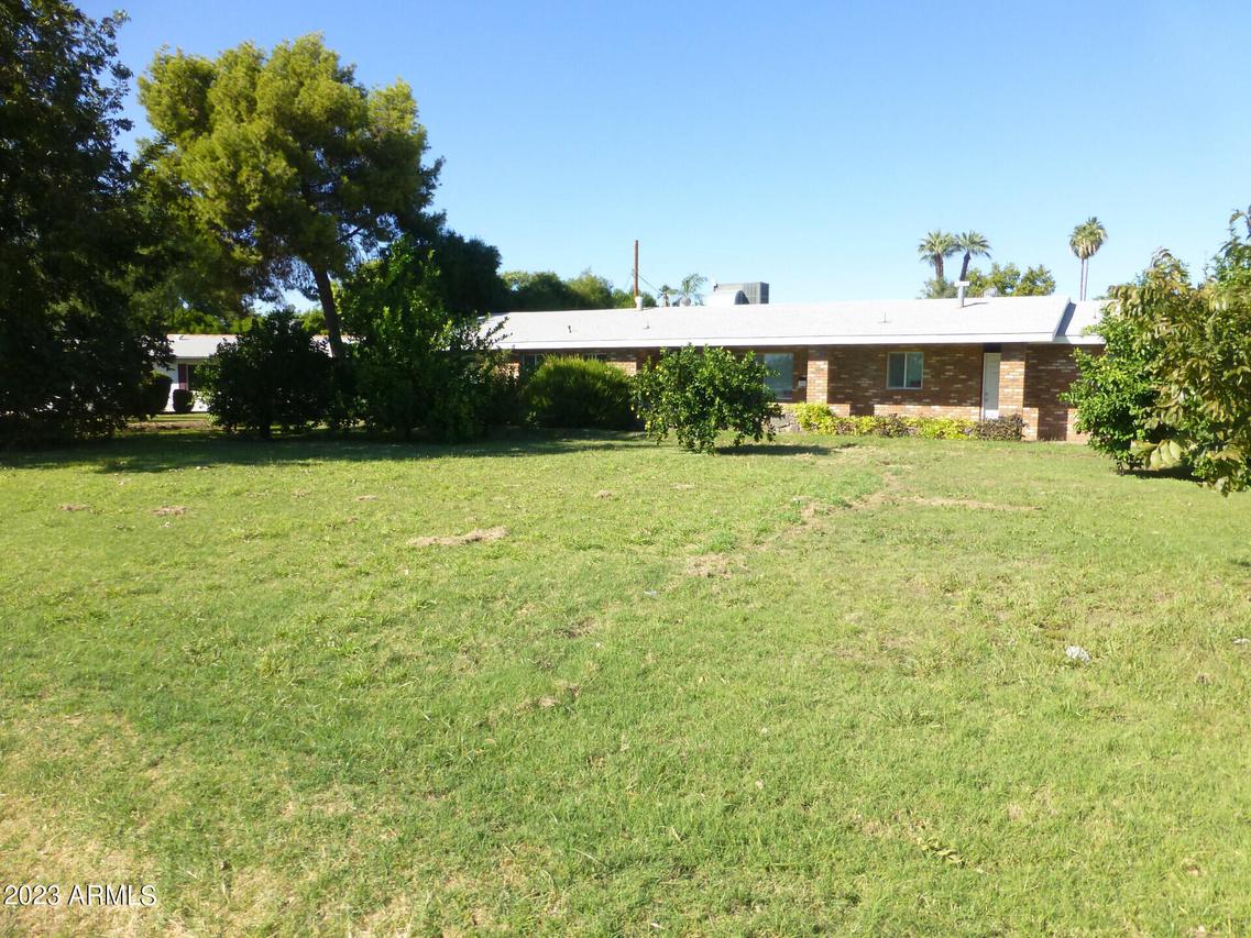 134 E Bethany Home Rd., Phoenix, AZ 85012