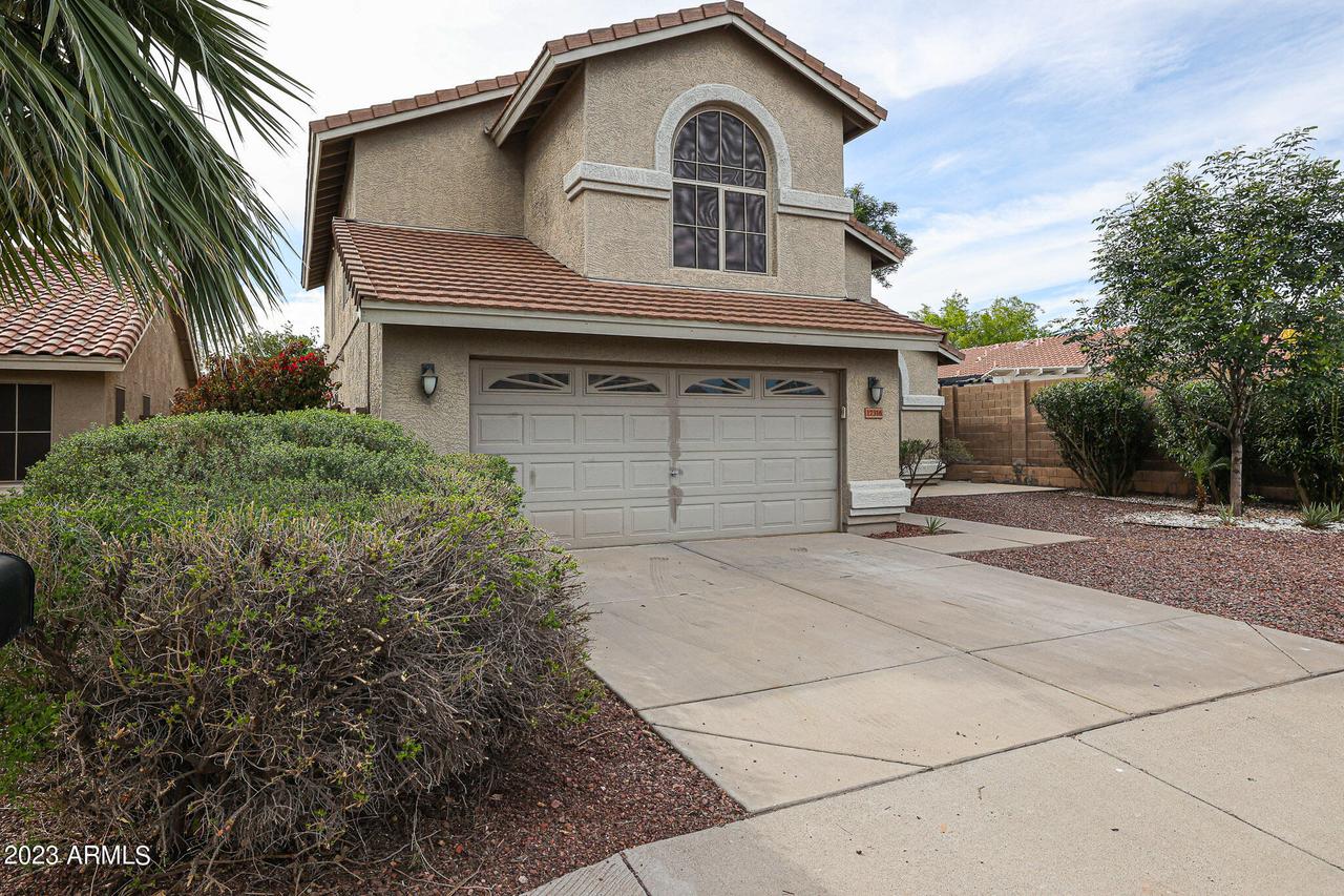 17316 N Kimberly Way, Surprise, AZ 85374