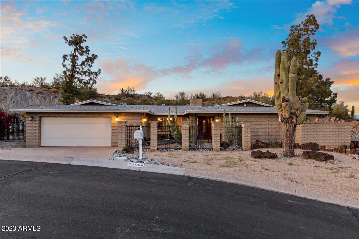 3008 E Malapai Dr., Phoenix, AZ 85028