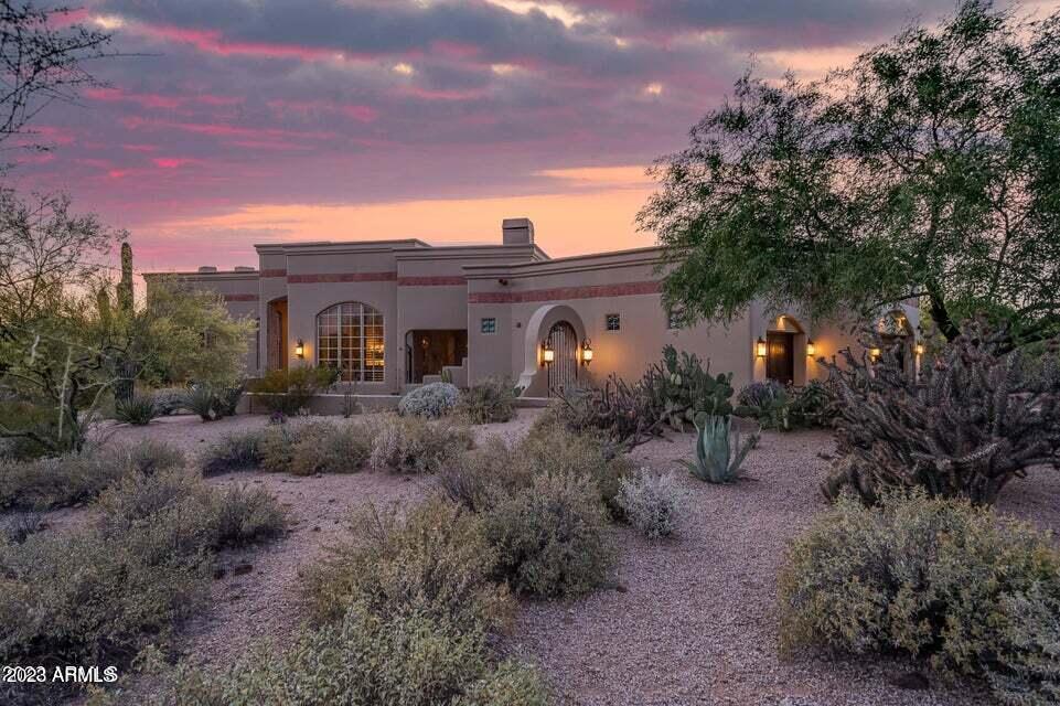 8400 E Dixileta Dr. #136, Scottsdale, AZ 85266