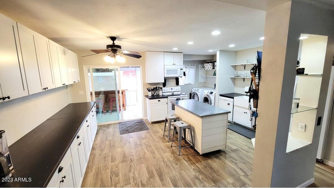 1542 N Spruce Cir., Mesa, AZ 85201