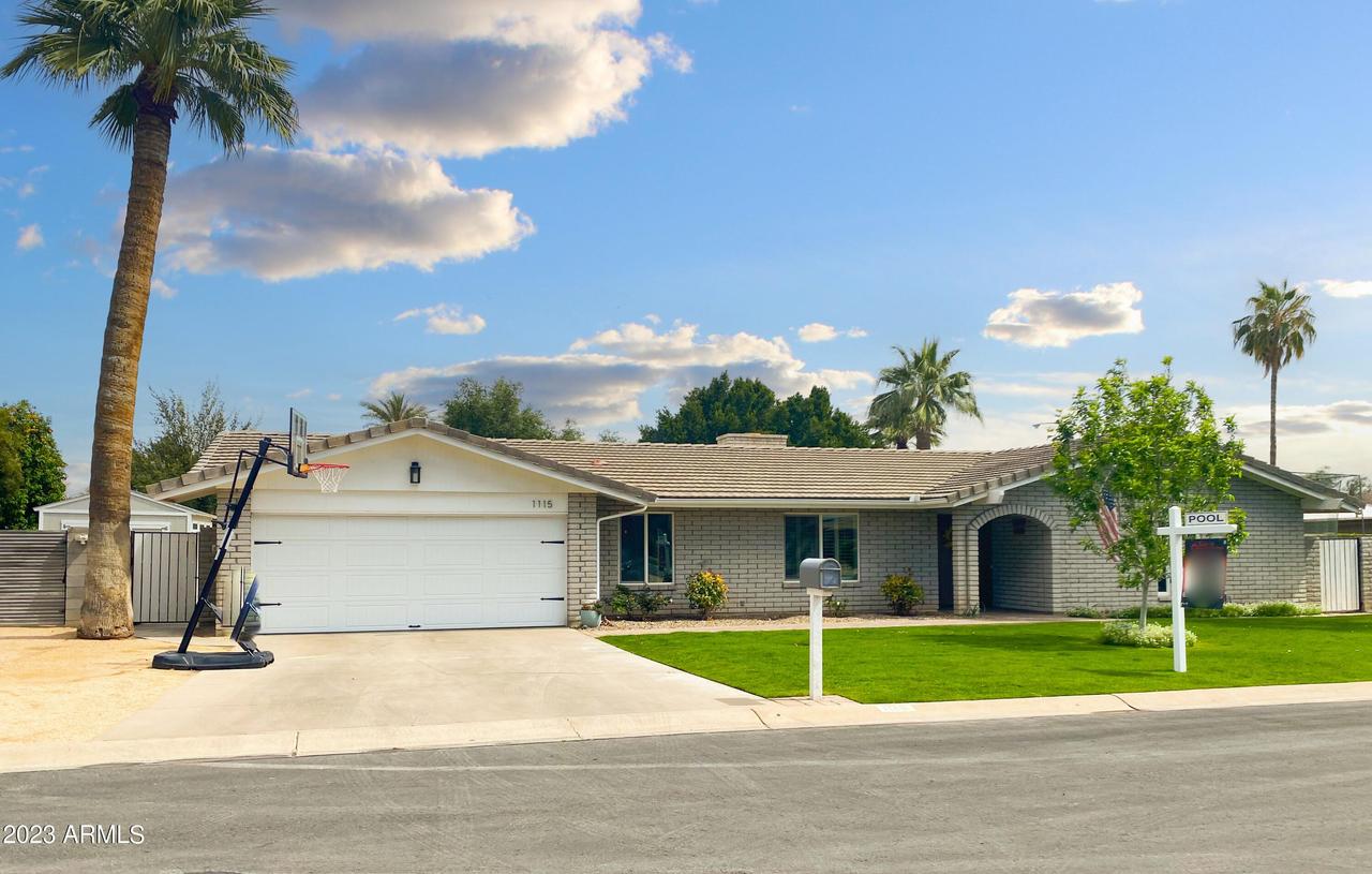 1115 Torreon Dr., Litchfield Park, AZ 85340