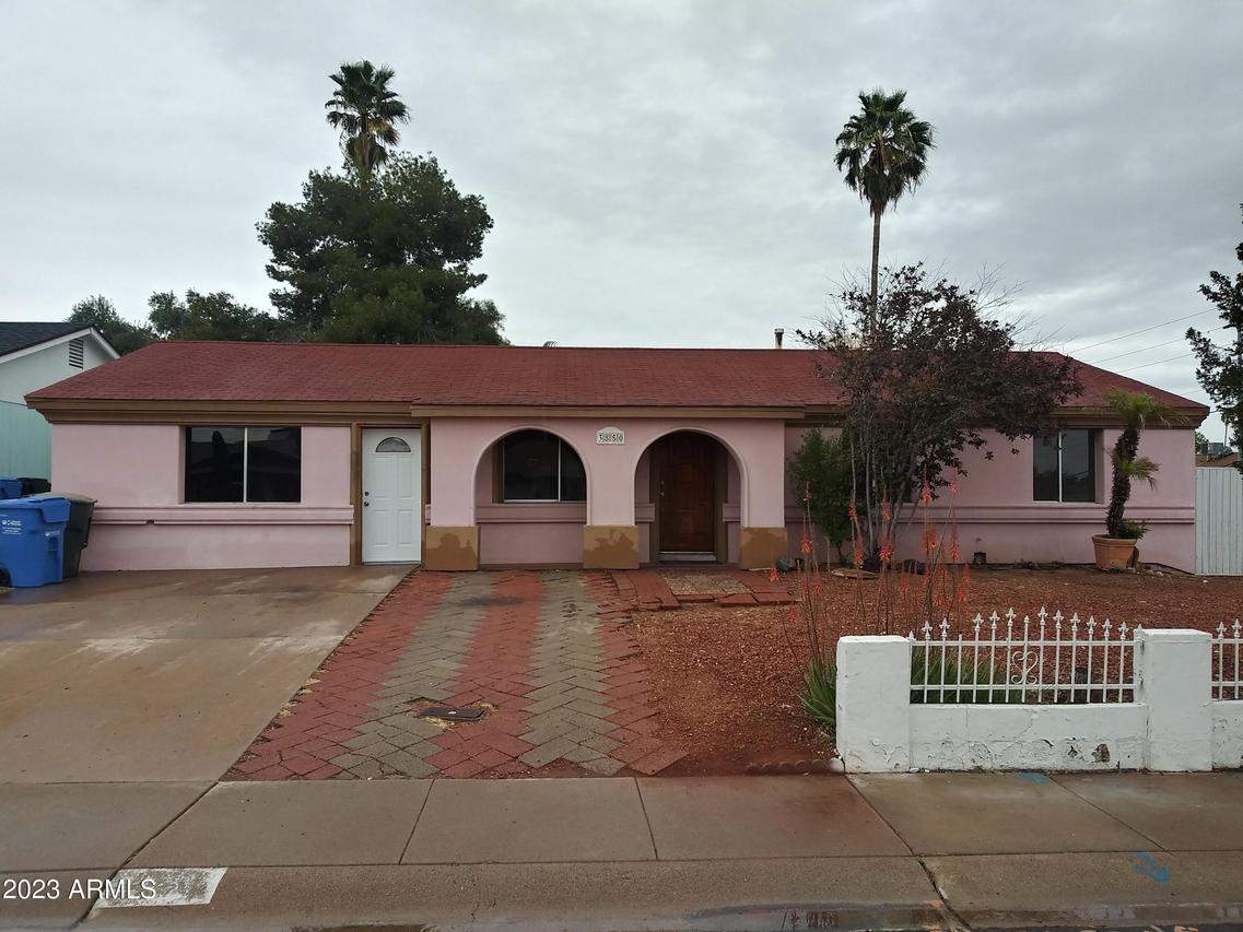 3850 E Friess Dr., Phoenix, AZ 85032