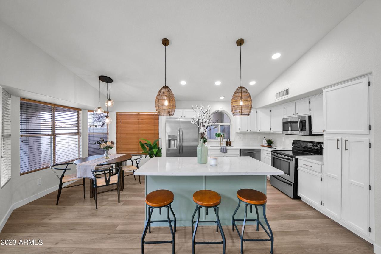 1516 E Windsong Dr., Phoenix, AZ 85048