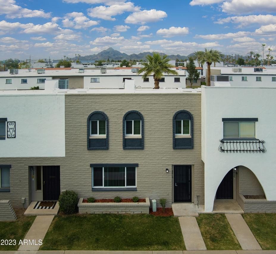 2813 E Fairmount Ave., Phoenix, AZ 85016