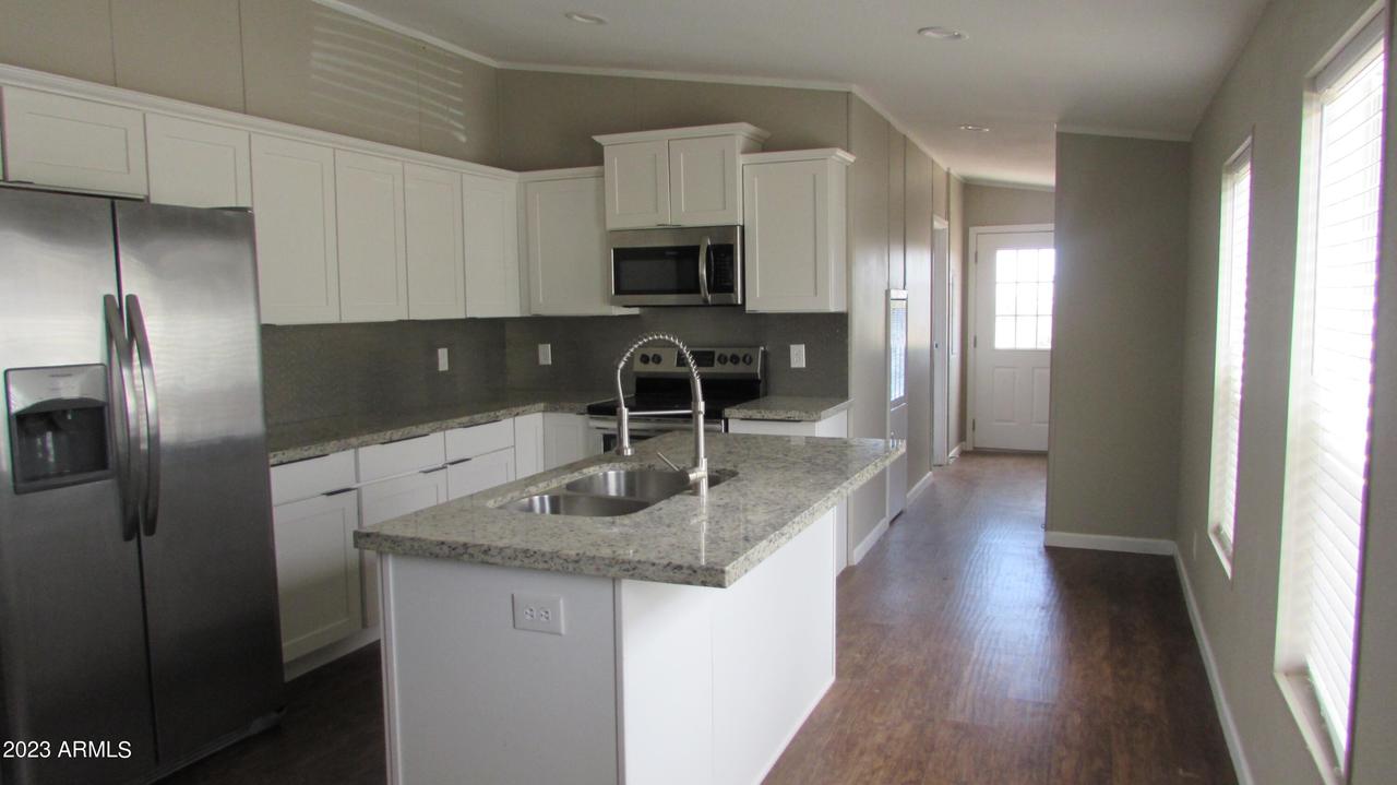 111 N 350th Ave., Tonopah, AZ 85354