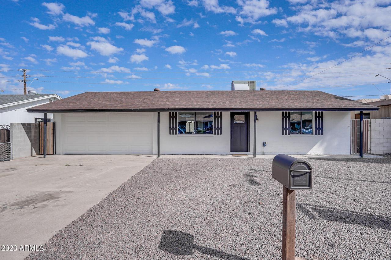 2142 W Shaw Butte Dr., Phoenix, AZ 85029