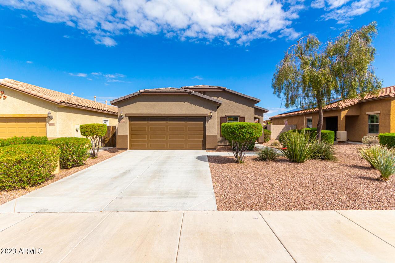 10786 W Saddlehorn Rd., Peoria, AZ 85383