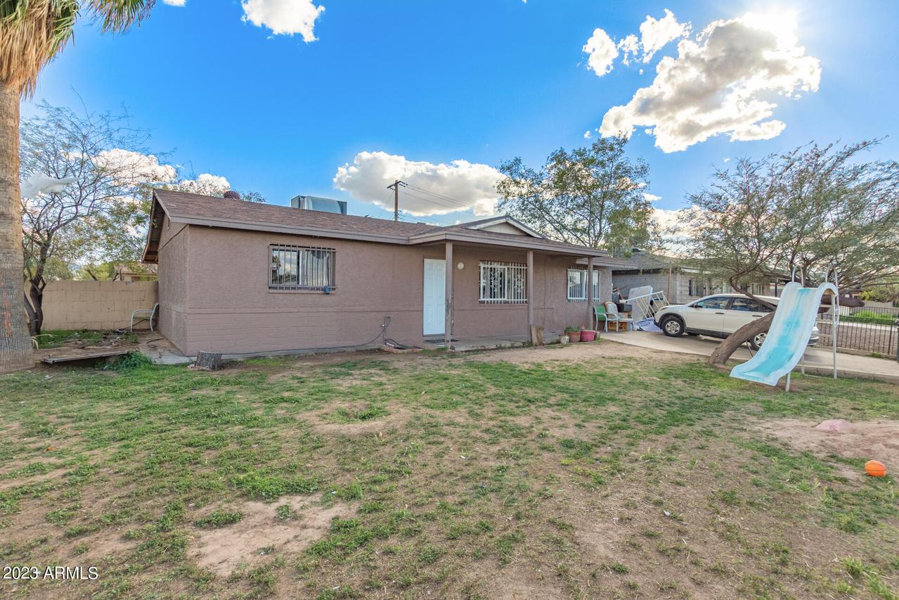 2001 W Roeser Rd., Phoenix, AZ 85041