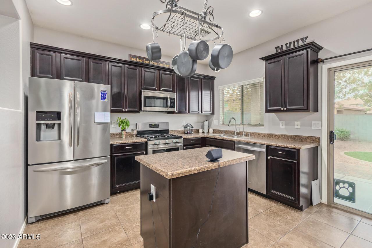 724 W Trellis Rd., San Tan Valley, AZ 85140