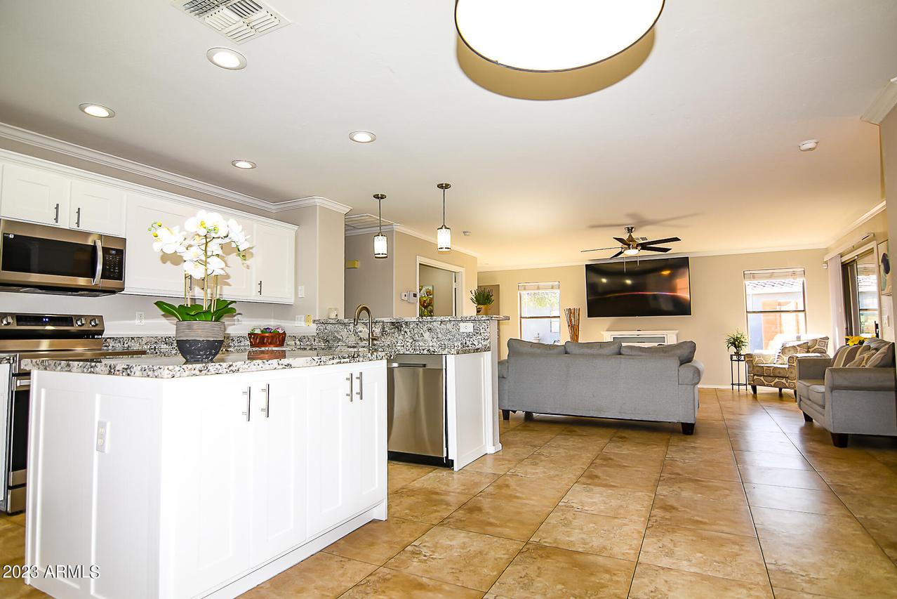 2222 W Burgess Ln., Phoenix, AZ 85041