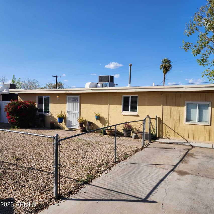 2322 E Nancy Ln., Phoenix, AZ 85042