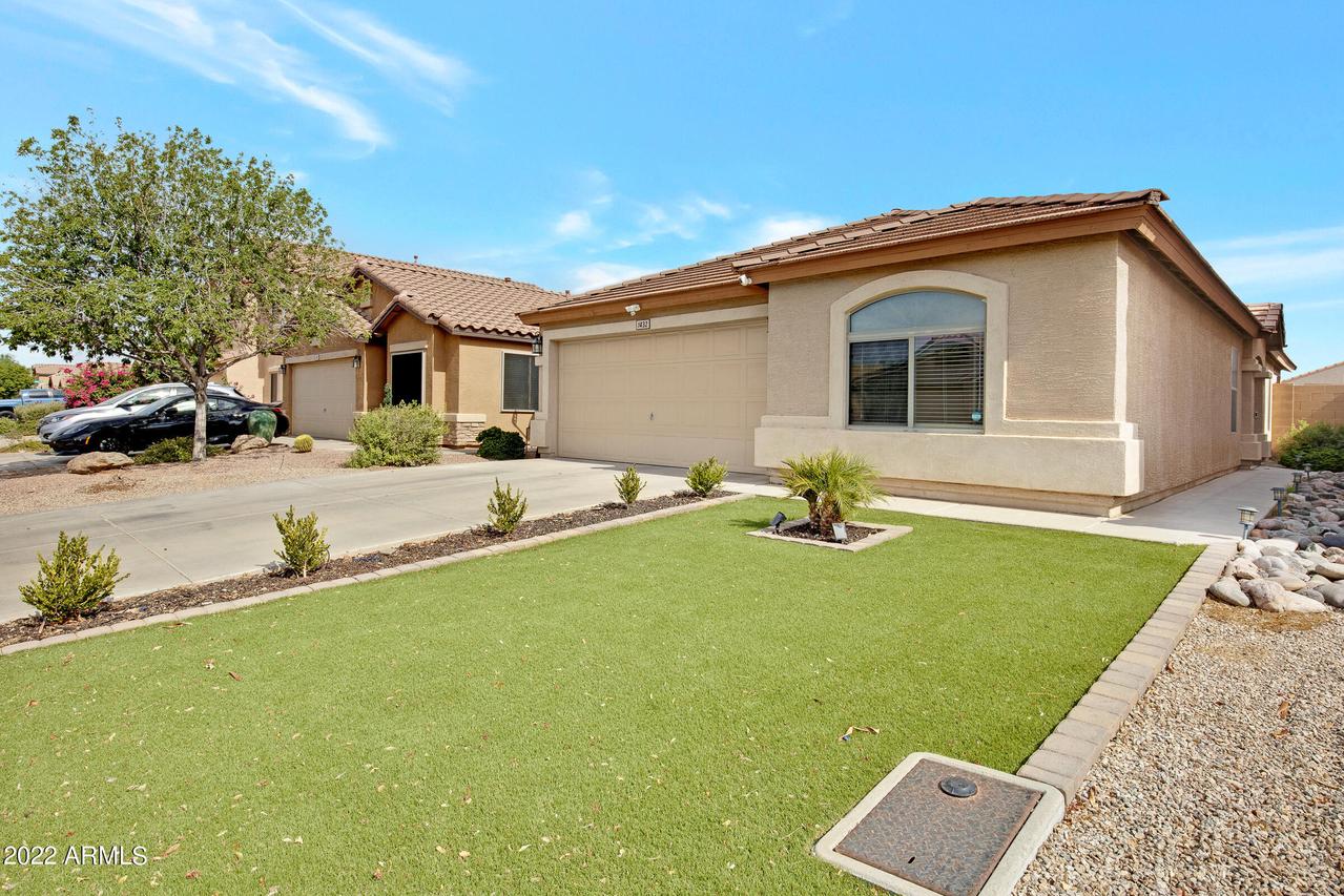 1432 E Leslie Ave., San Tan Valley, AZ 85140