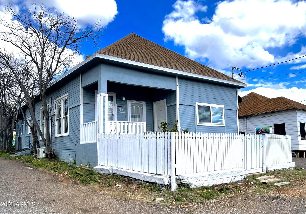 223 S High St., Globe, AZ 85501