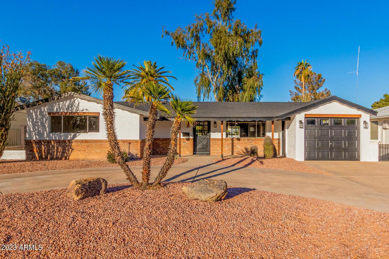 715 S Edgewater Dr., Mesa, AZ 85208