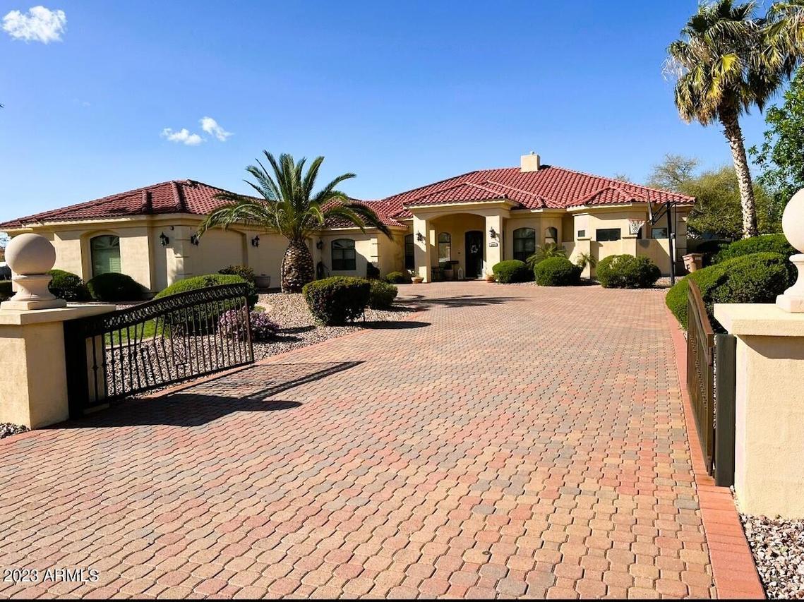 6956 W Calle Lejos, Peoria, AZ 85383