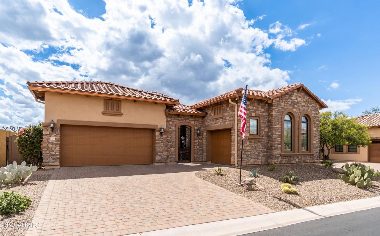8437 E Jensen St., Mesa, AZ 85207