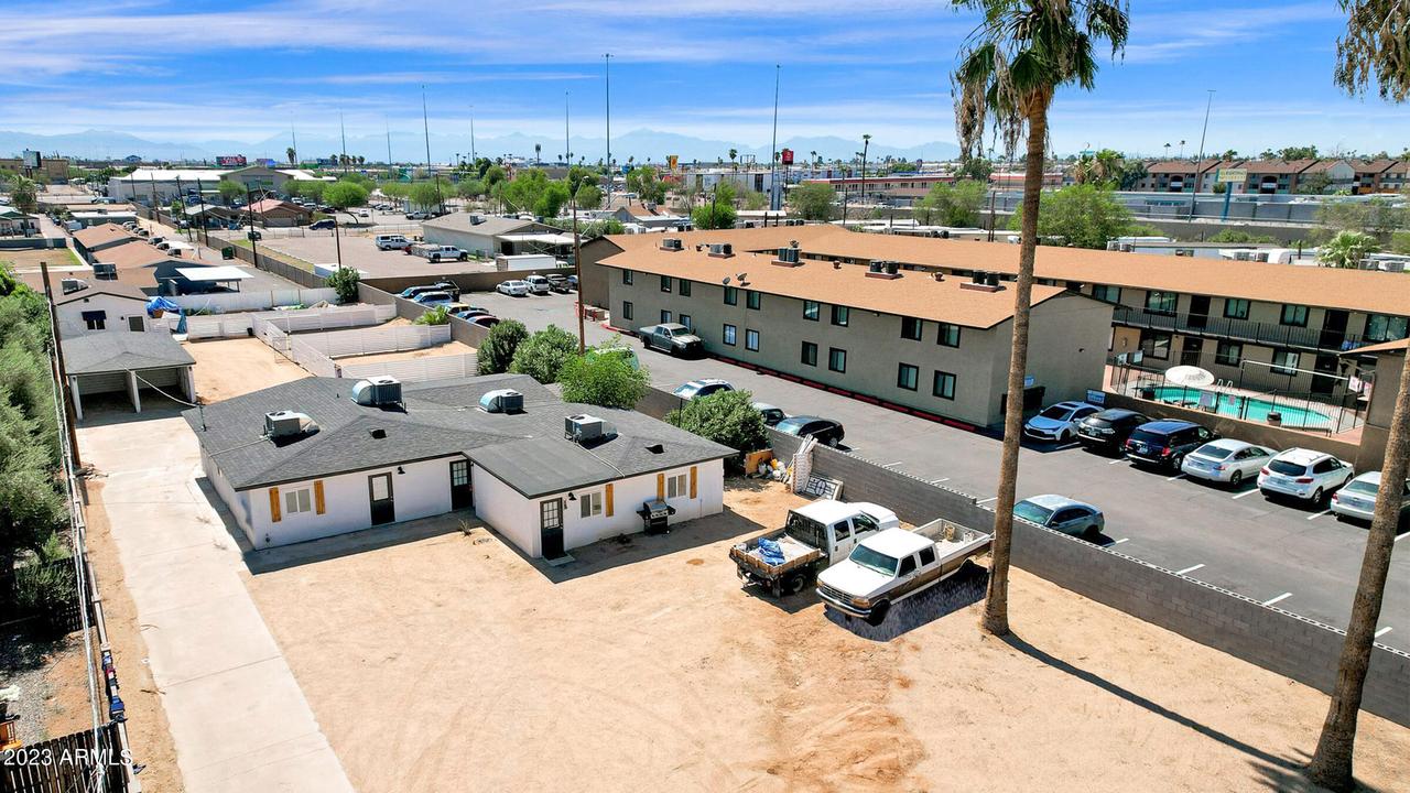 2421 W Glenrosa Ave., Phoenix, AZ 85015