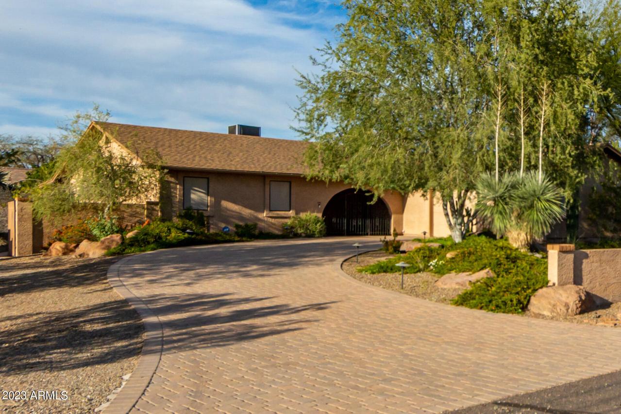 8514 E Glencove St., Mesa, AZ 85207