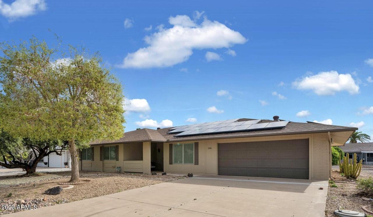 17631 N Whispering Oaks Dr., Sun City West, AZ 85375