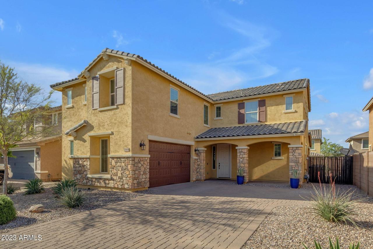 2388 E Hazeltine Way, Gilbert, AZ 85298