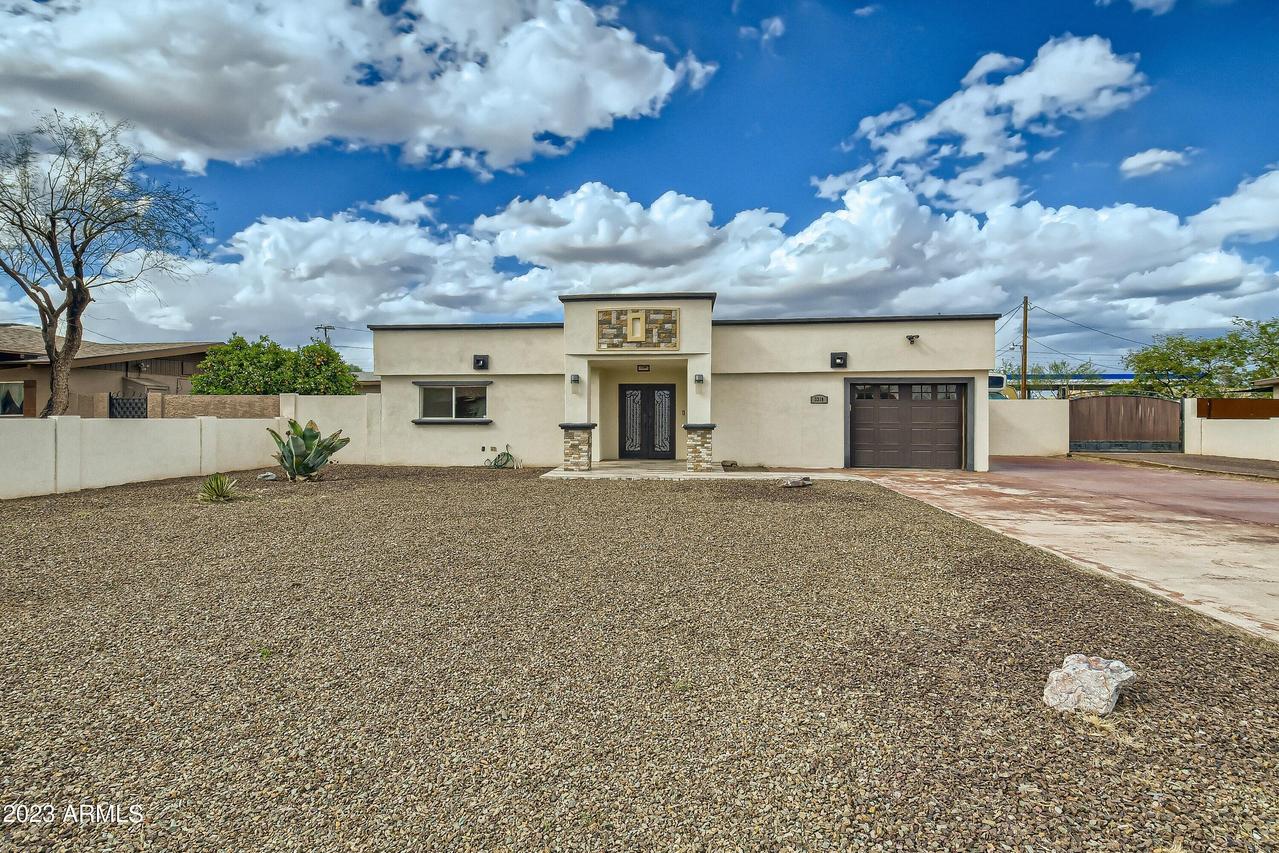 3318 E Greenway Ln., Phoenix, AZ 85032