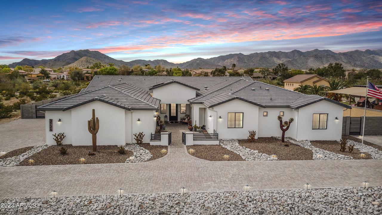 3724 N 202nd Dr., Buckeye, AZ 85396