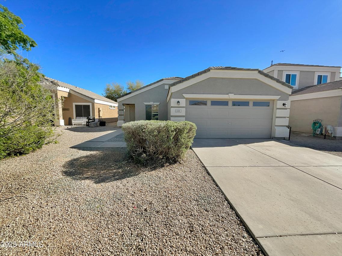 1061 E Christopher St., San Tan Valley, AZ 85140